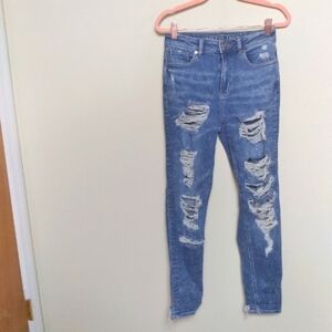 American Eagle Light Wash Distressed High Rise Stretch Denim Mom Jeans Size 0